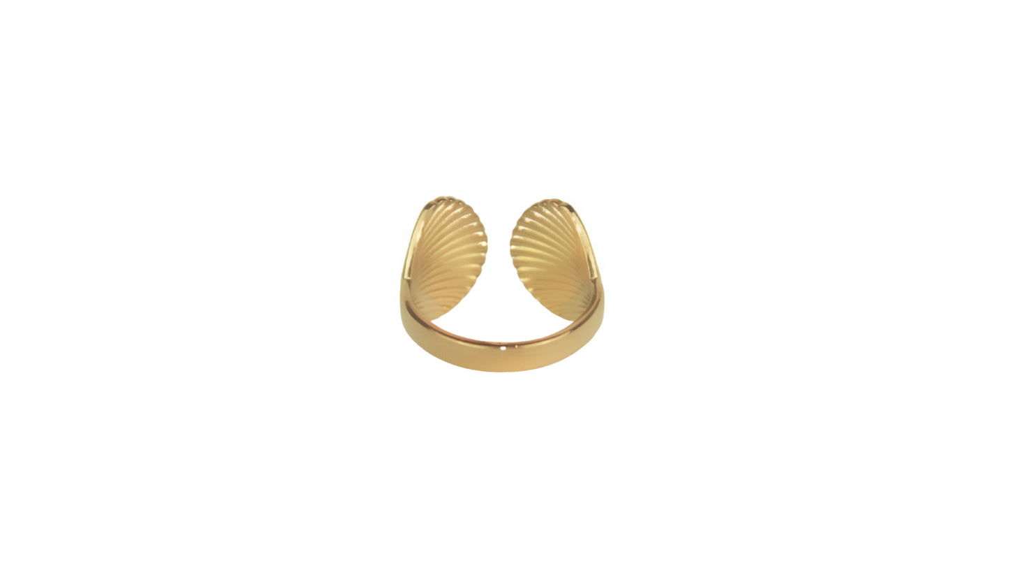 Luna Shell Gold Ring